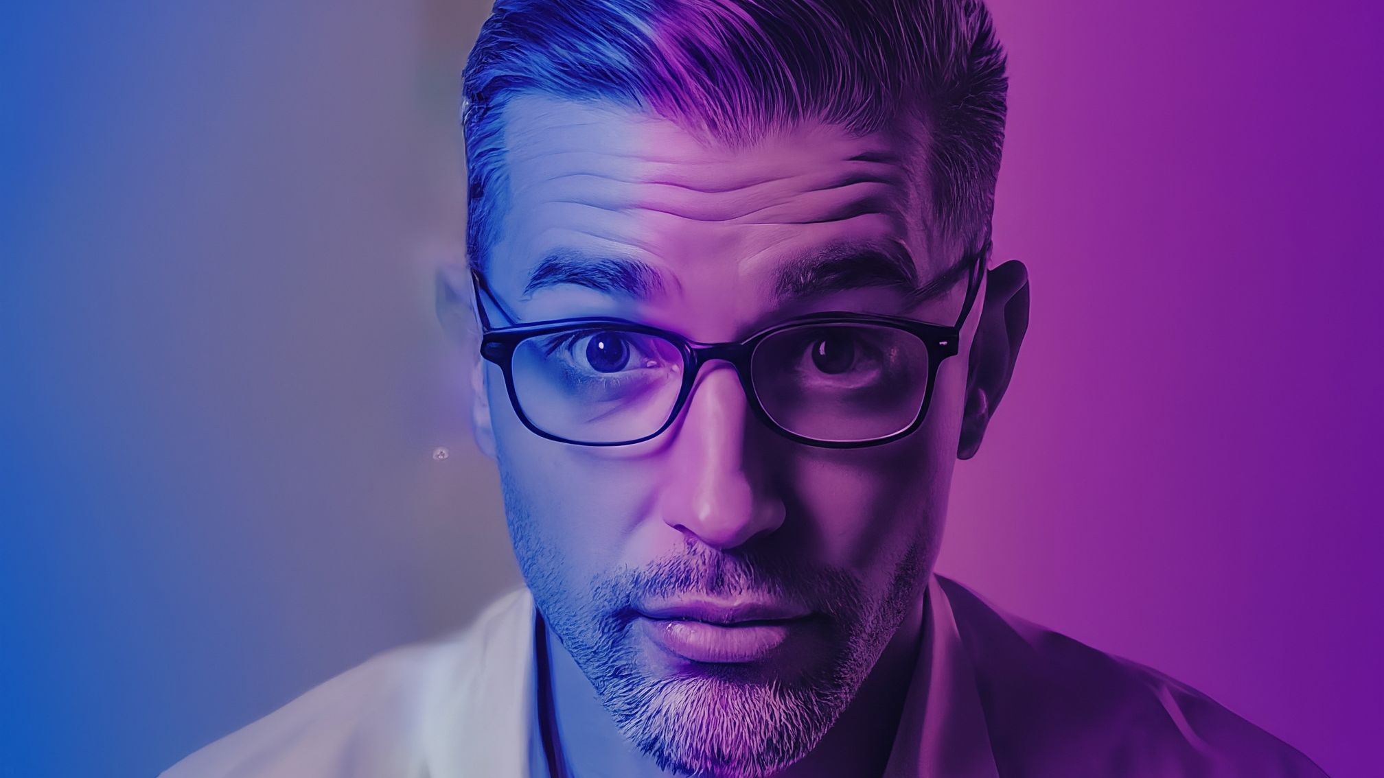 Blog header image about trading psychology, blue and purple colors